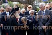 ΣΗΜΕΡΑ ΠΡΟΕΔΡΟΣ ΔΗΜΟΚΡΑΤΊΑΣ ΚAΡΟΛΟΣ ΠΑΠΟYΛΙΑΣ