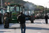 ΛΑΡΙΣΑ: ΣΥΓΚΕΝΤΡΩΣΗ ΑΓΡΟΤΩΝ ΣΤΟΝ ΚΟΜΒΟ ΤΩΝ ΤΕΜΠΩΝ