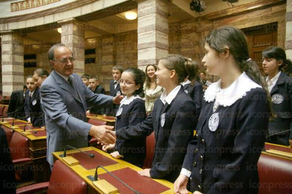 ΕΠΙΣΚΕΨΗ-ΞΕΝΑΓΗΣΗΤΟΥ-ΑΡΣΑΚΕΙΟΥ-ΤΙΡΑΝΩΝ-ΚΤΗΡΙΟΤΗΣ-1