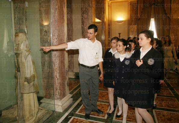 ΕΠΙΣΚΕΨΗ-ΞΕΝΑΓΗΣΗΤΟΥ-ΑΡΣΑΚΕΙΟΥ-ΤΙΡΑΝΩΝ-ΚΤΗΡΙΟΤΗΣ-9