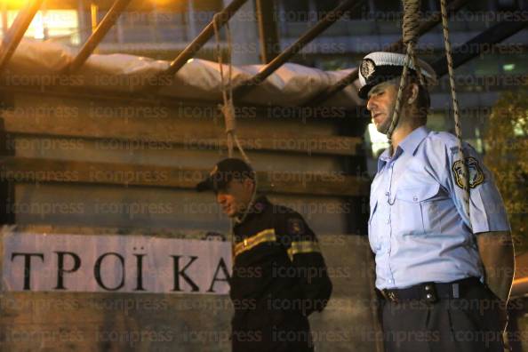 ΑΘΗΝΑ-ΣΥΓΚΕΝΤΡΩΣΗ-ΔΙΑΜΑΡΤΥΡΙΑ-ΕΝΣΤΟΛΩΝ-16