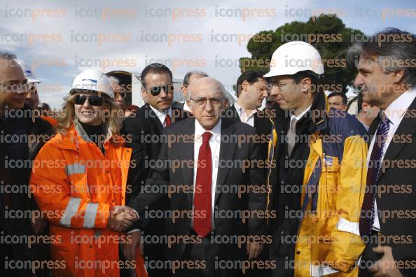 ΥΠΟΥΡΓΟΣ-ΠΕΧΩΔΕ-ΓΙΩΡΓΟΣ-ΣΟΥΦΛΙΑΣ-ΣΤΟ-ΣΤΑΘΜΟ-ΤΟΥ-ΜΕΤΡΟ-ΣΤΟ-ΝΟΜΙΣΜΑΤΙΚΟΠΕΙΟ-12
