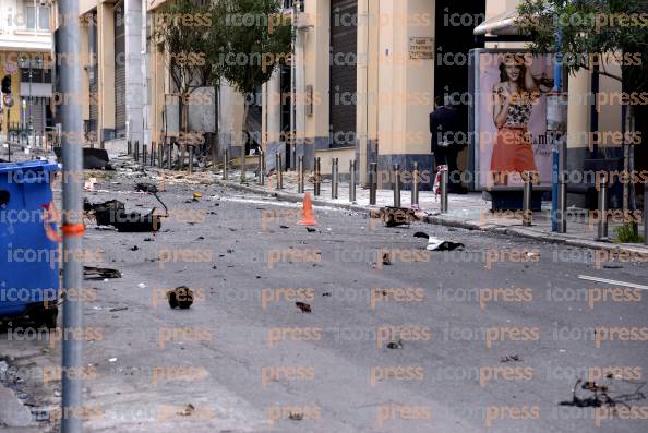 ΕΚΡΗΞΗ-ΒΟΜΒΑΣ-ΠΑΓΙΔΕΥΜΕΝΟ-ΑΥΤΟΚΙΝΗΤΟ-ΤΡΑΠΕΖΑ-6