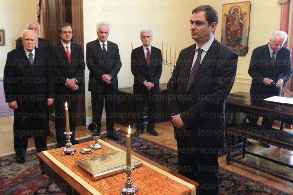 ΟΡΚΩΜΟΣΙΑ-ΝΕΟΥ-ΥΠΟΥΡΓΟΥ-ΟΙΚΟΝΟΜΙΚΩΝ-ΦΙΛΙΠΠΟΥ
