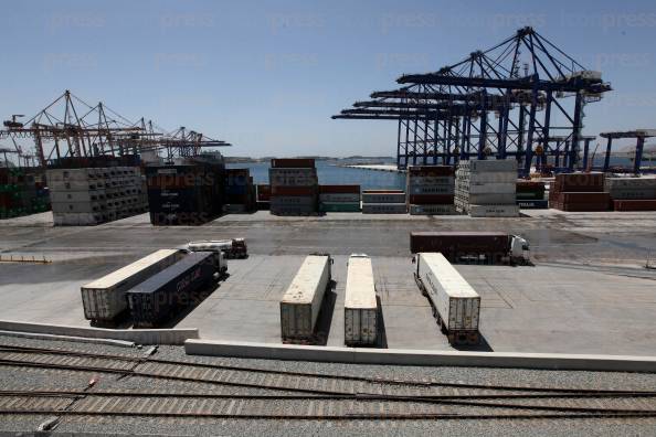ΕΓΚΑΤΑΣΤΑΣΕΙΣ-COSCO-ΣΤΟΝ-ΕΜΠΟΡΕΥΜΑΤΙΚΟ-ΛΙΜΕΝΑ-7
