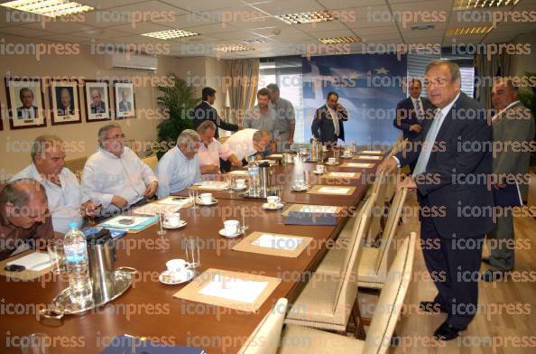 ΣΥΝΑΝΤΗΣΗ-ΟΙΚΟΝΟΜΙΑΣ-ΠΑΠΑΘΑΝΑΣΙΟΥ-ΠΡΟΕΔΡΕΙΟ-ΓΣΕΕ-4