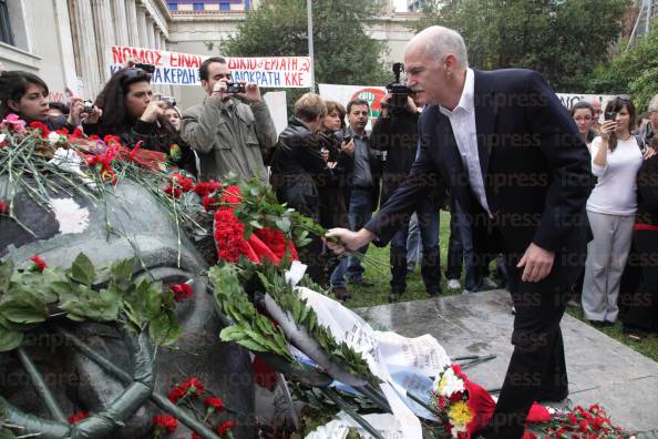 ΚΑΤΑΘΕΣΗ-ΣΤΕΦΑΝΟΥ-ΜΝΗΜΕΙΟ-ΠΟΛΥΤΕΧΝΕΙΟΥ-ΠΡΩΘΥΠΟΥΡΓΟ-6