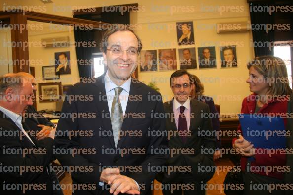 ΣΥΝΑΝΤΗΣΗ-ΠΡΟΕΔΡΟΥ-ΝΕΑΣ-ΔΗΜΟΚΡΑΤΙΑΣ-ΣΑΜΑΡΑ-8